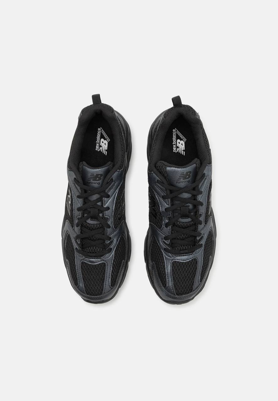 Sneaker 530