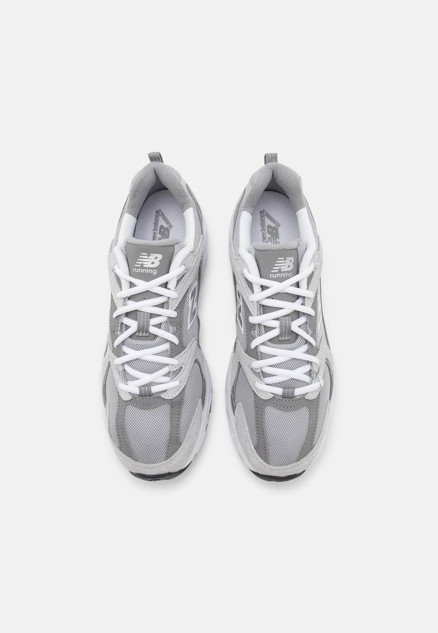 Sneaker 530