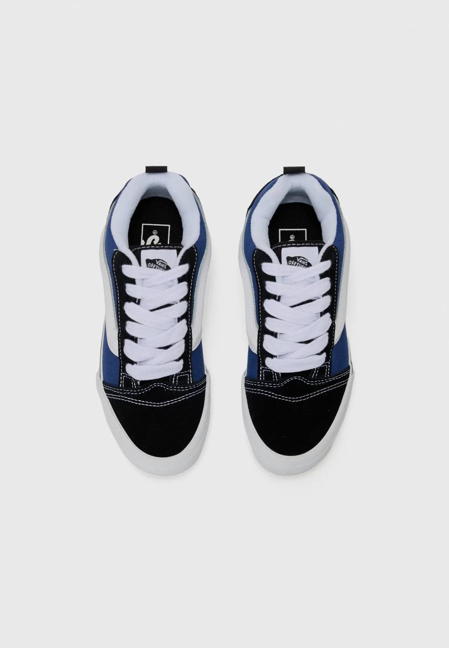 Sneaker Knu Skool