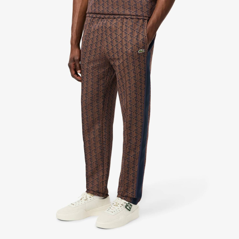 FELPA + PANTALONI IN OMAGGIO