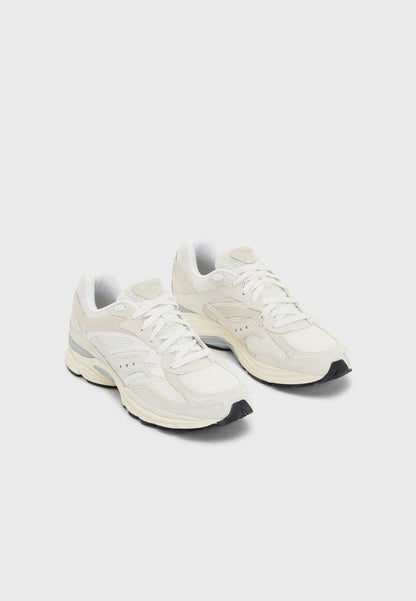 Sneaker Omni 9