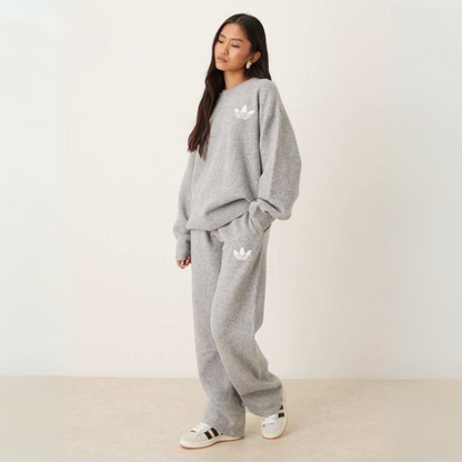 Felpa In Lana + Pantaloni In Regalo